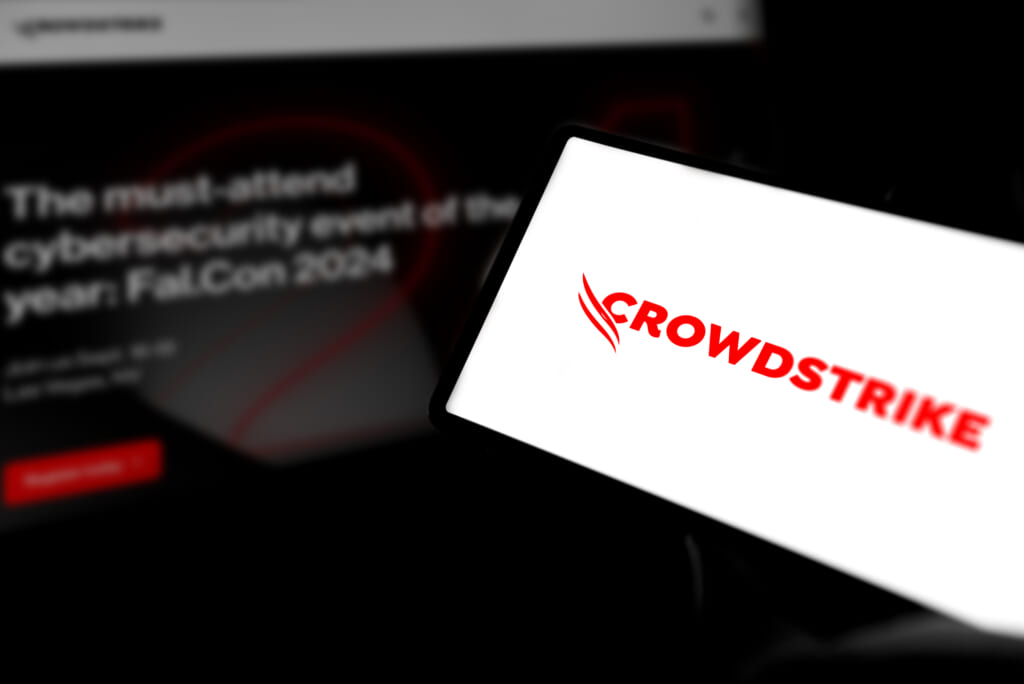 グローバル規模のシステム障害：CrowdStrikeの更新ミスが引き起こした世界的混乱